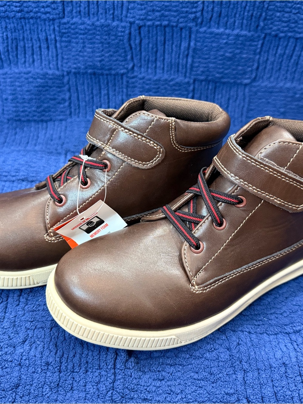 Deer Stags Brown Kids' High-Top Boot with Red-Accent Laces - Picture 3 of 8